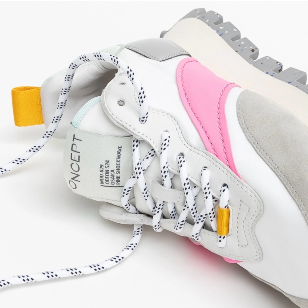 Oncept OSAKA Trainer Size Women’s 6.5 Pink Shockwave